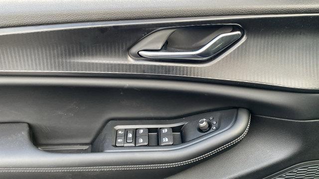 new 2025 Jeep Grand Cherokee car, priced at $40,345