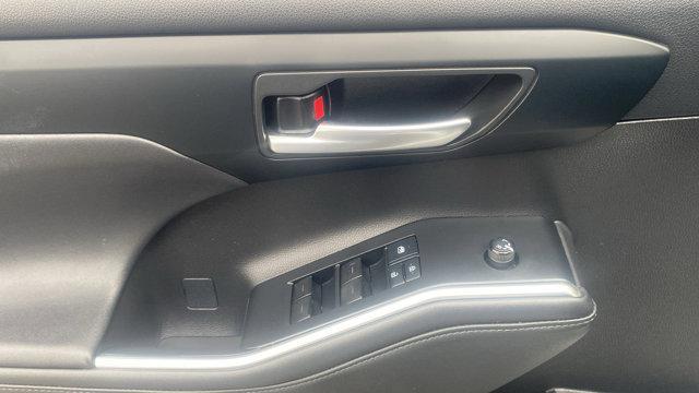 used 2022 Toyota Highlander car, priced at $35,899