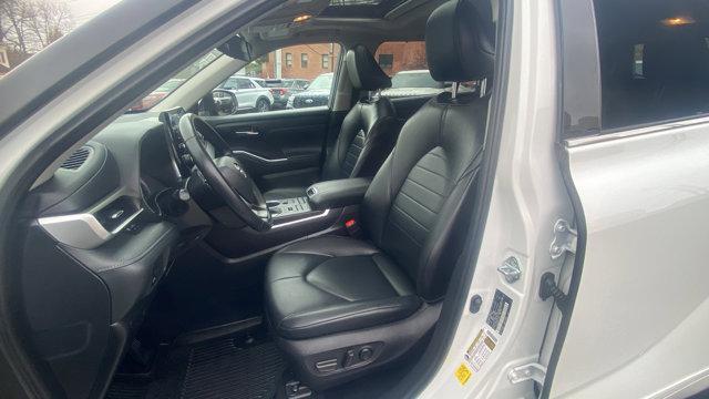 used 2022 Toyota Highlander car, priced at $35,899