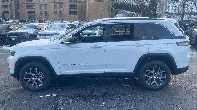 new 2025 Jeep Grand Cherokee car, priced at $42,700