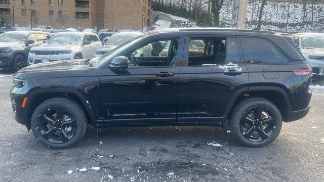 new 2025 Jeep Grand Cherokee car, priced at $46,020