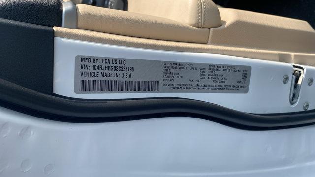 new 2025 Jeep Grand Cherokee car, priced at $44,565