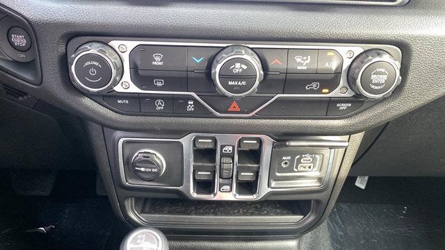 new 2025 Jeep Wrangler car, priced at $41,419