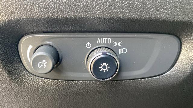 used 2022 Chevrolet Traverse car, priced at $30,000