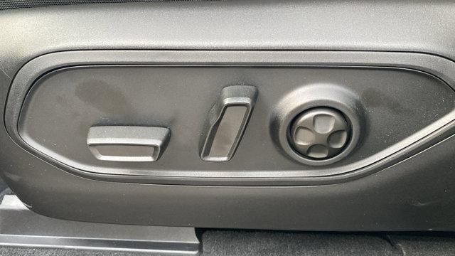 new 2025 Jeep Grand Cherokee car, priced at $46,910