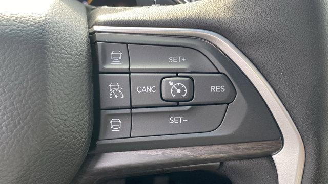 new 2025 Jeep Grand Cherokee car, priced at $46,910