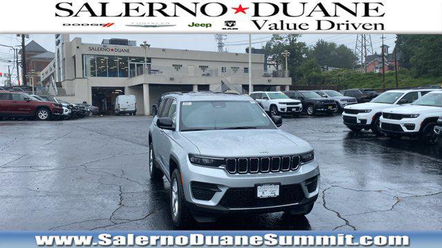new 2025 Jeep Grand Cherokee car, priced at $44,595