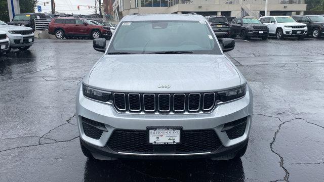 new 2025 Jeep Grand Cherokee car, priced at $44,595