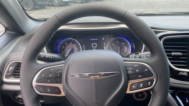 new 2025 Chrysler Pacifica car, priced at $45,780