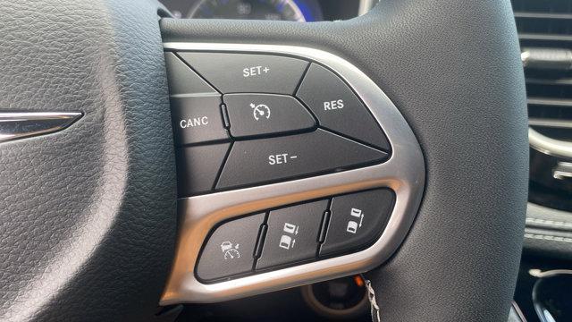 new 2025 Chrysler Pacifica car, priced at $45,780