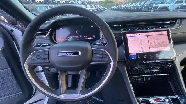 new 2025 Jeep Grand Cherokee car, priced at $43,590