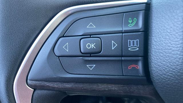 new 2025 Jeep Grand Cherokee car, priced at $43,590