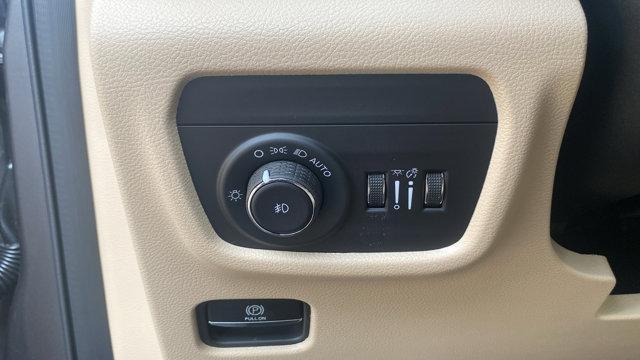 new 2025 Jeep Grand Cherokee L car, priced at $48,287