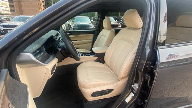 new 2025 Jeep Grand Cherokee L car, priced at $48,287