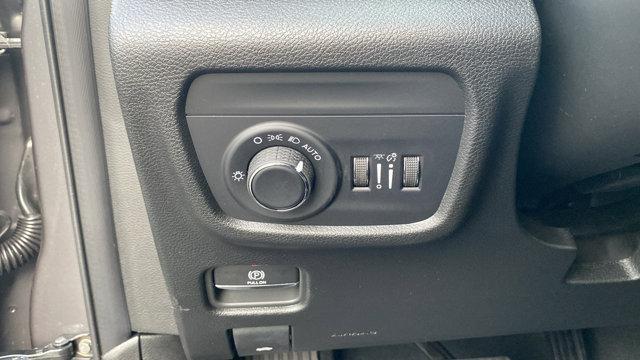 new 2025 Jeep Grand Cherokee L car, priced at $46,217