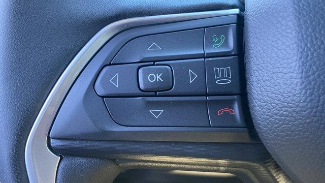 used 2025 Jeep Grand Cherokee car, priced at $40,162