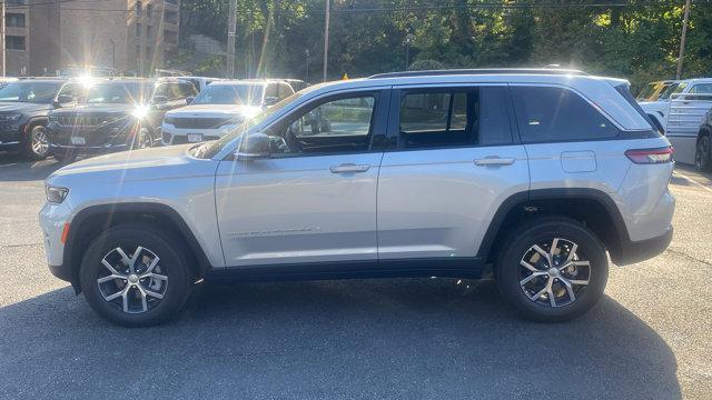 new 2025 Jeep Grand Cherokee car, priced at $47,310