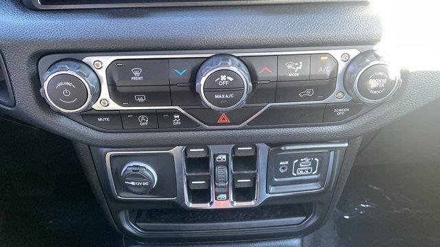 new 2025 Jeep Wrangler car, priced at $43,014