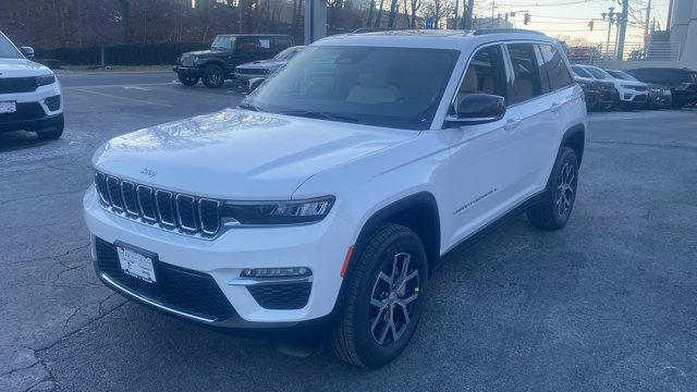 new 2025 Jeep Grand Cherokee car, priced at $45,215