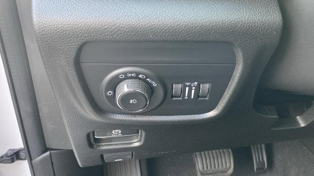 new 2025 Jeep Grand Cherokee car, priced at $47,715