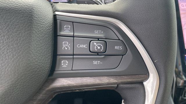new 2025 Jeep Grand Cherokee car, priced at $47,715