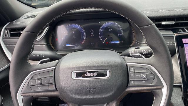 new 2025 Jeep Grand Cherokee car, priced at $44,990