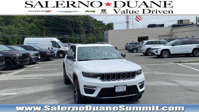 new 2025 Jeep Grand Cherokee car, priced at $45,590