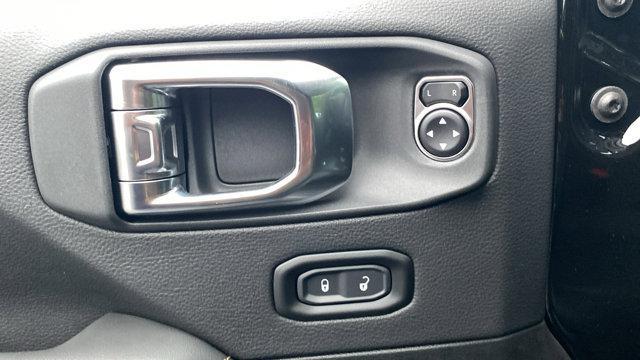 new 2025 Jeep Gladiator car, priced at $45,882