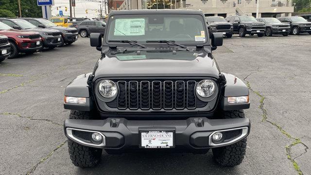 new 2025 Jeep Gladiator car, priced at $45,882