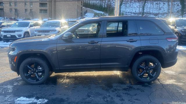 new 2025 Jeep Grand Cherokee car, priced at $48,535