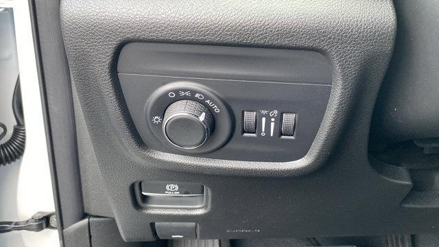 new 2025 Jeep Grand Cherokee car, priced at $42,115