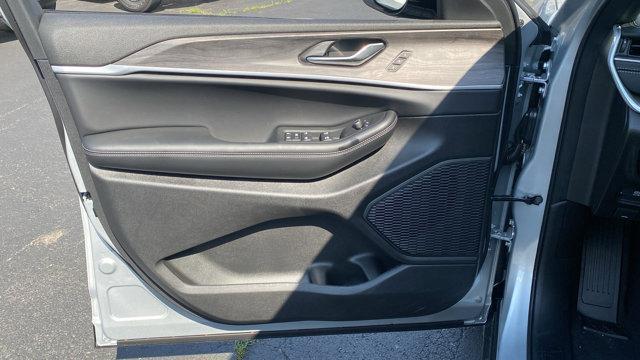 new 2025 Jeep Grand Cherokee L car, priced at $51,437