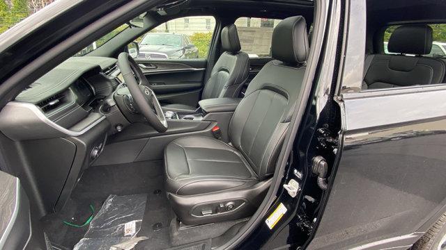 new 2025 Jeep Grand Cherokee car, priced at $53,010