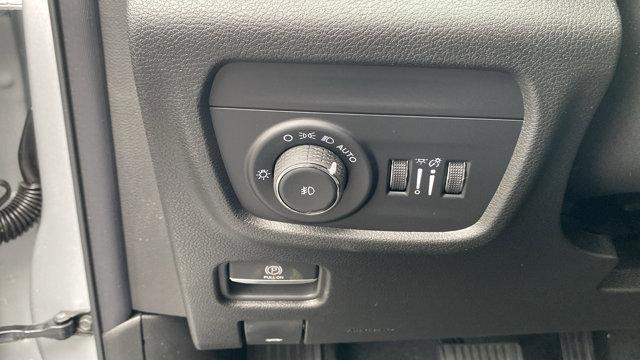 new 2025 Jeep Grand Cherokee car, priced at $46,396