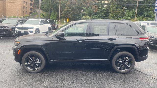 new 2025 Jeep Grand Cherokee car, priced at $45,675