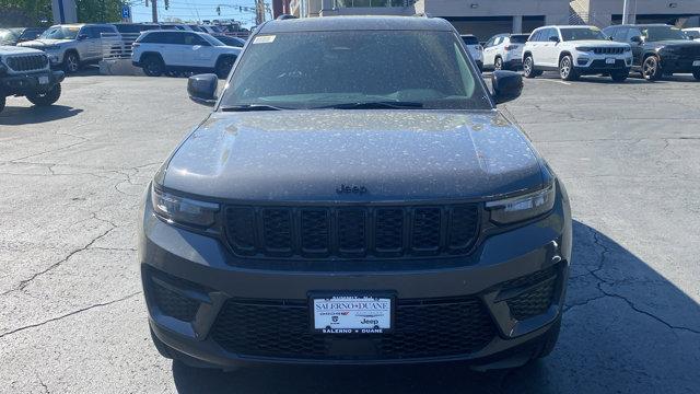 new 2025 Jeep Grand Cherokee car, priced at $46,350