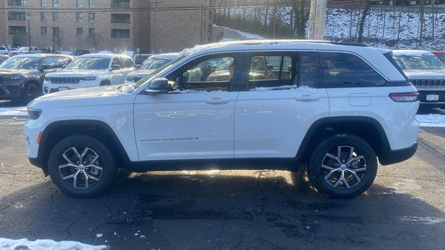 new 2025 Jeep Grand Cherokee car, priced at $42,700