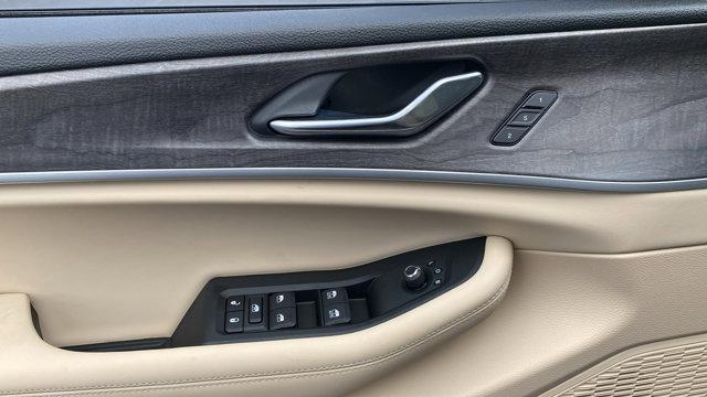 new 2025 Jeep Grand Cherokee car, priced at $43,881