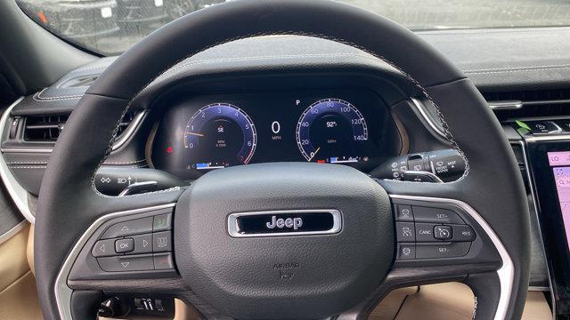 new 2025 Jeep Grand Cherokee car, priced at $43,881