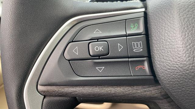 new 2025 Jeep Grand Cherokee car, priced at $43,881