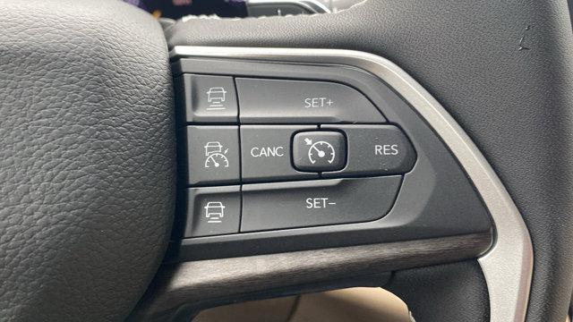 new 2025 Jeep Grand Cherokee car, priced at $42,475