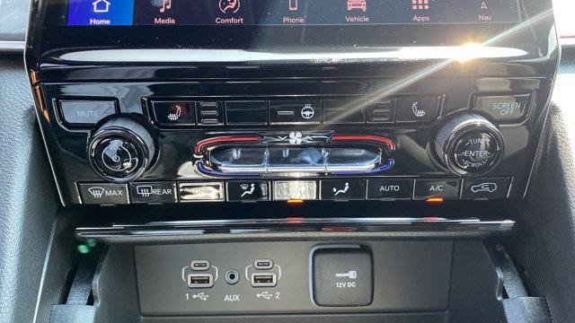 new 2025 Jeep Grand Cherokee car, priced at $45,160