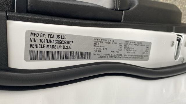 used 2025 Jeep Grand Cherokee car, priced at $42,588