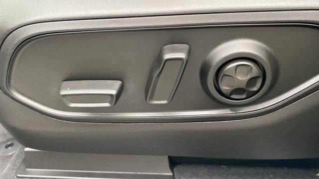 used 2025 Jeep Grand Cherokee car, priced at $42,588