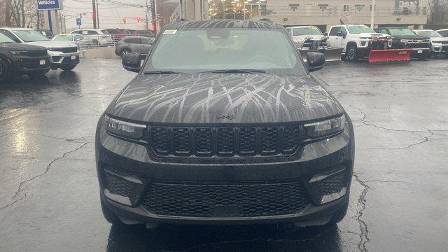 new 2025 Jeep Grand Cherokee car, priced at $44,175