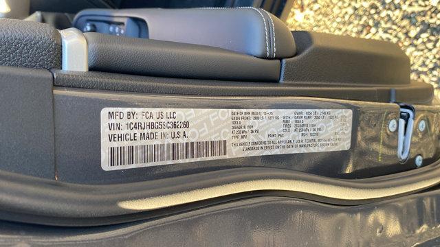 new 2025 Jeep Grand Cherokee car, priced at $45,685