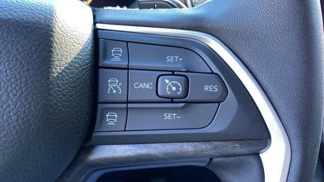 new 2025 Jeep Grand Cherokee car, priced at $52,415