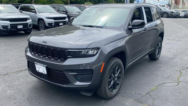 new 2025 Jeep Grand Cherokee car, priced at $42,710
