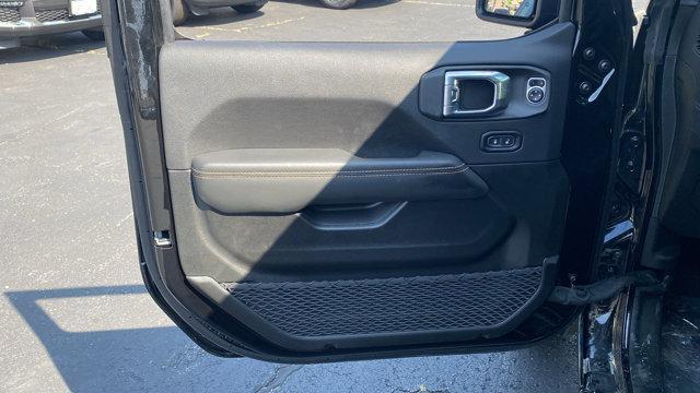 new 2025 Jeep Wrangler car, priced at $53,215