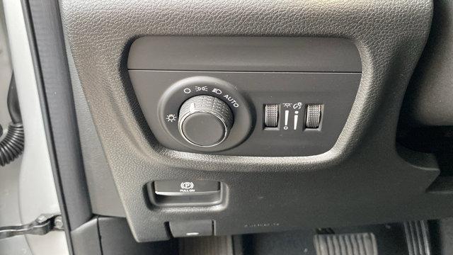 new 2025 Jeep Grand Cherokee car, priced at $47,155